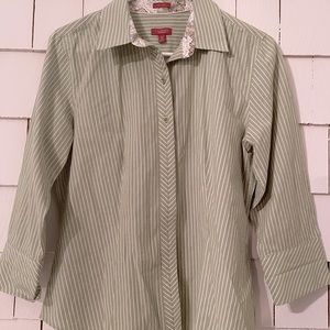 Striped White & Green Buttondown